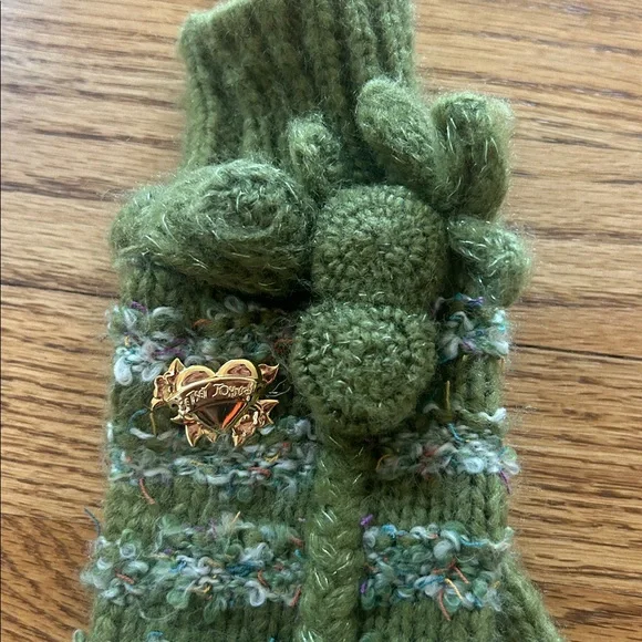 Betsey Johnson Green Winter Gloves - Picture 7 of 9